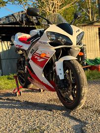 Yamaha R1