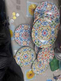 Piatti di porcellana