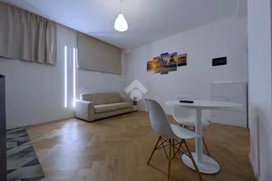 MONOLOCALE A MILANO