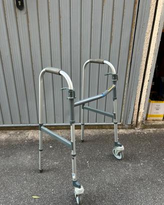 Deambulatore invacare