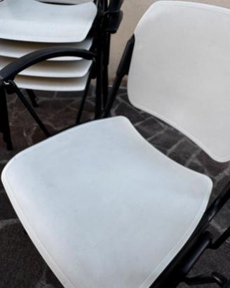 Sedia Poltrona Impilabile Bianca con Bracciolo