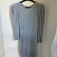 Vestito grigio in maglia