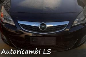 Opel Astra 2012 RICAMBI
