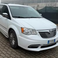 LANCIA VOYAGER 177cv 2014  platinum