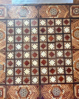 Scacchiera in legno e madreperla