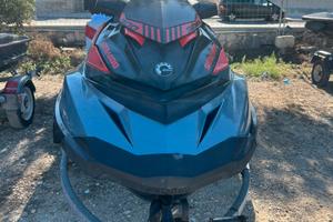 Sea doo RXP 300 - 2018 solo 138 ore + carrello