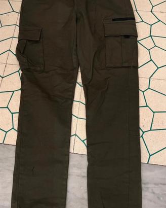 Pantaloni cargo