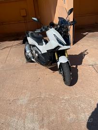 Honda X-ADV 750 2025