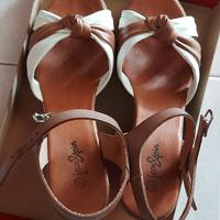 Sandali con tacco colore taupe/bianco N. 38