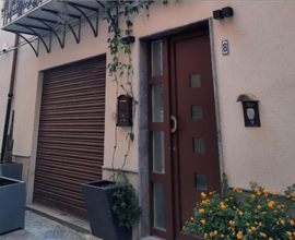 Locale commerciale C1 di 2stanze +camerino + bagno