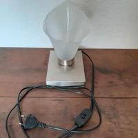 Lume da comodino 15€