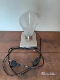 Lume da comodino 15€