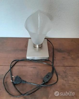 Lume da comodino 15€