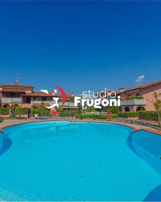 APPARTAMENTO CON GIARDINO PRIVATO, BOX E PISCINA