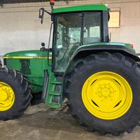 Trattore agricolo John Deere 6910