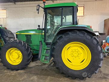 Trattore agricolo John Deere 6910