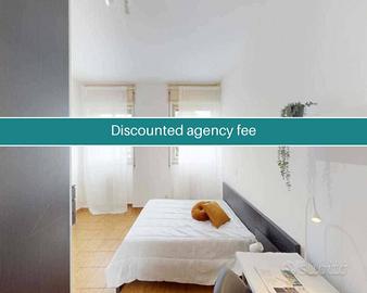 Stanza in appartamento di 116 m² a Milano