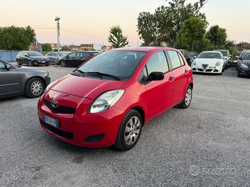 Toyota Yaris 1.0 5 porte