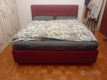 Letto matrimoniale con cassone più materasso 