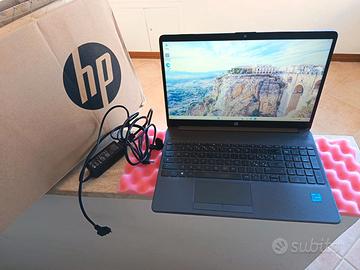HP 15,6" FHD 6-core i3-12th 16GB/750GB SSD