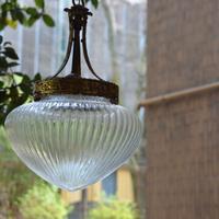 Lampada a sospensione antica in vetro rigato