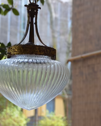 Lampada a sospensione antica in vetro rigato