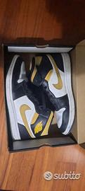 Scarpe Jordan 1mid