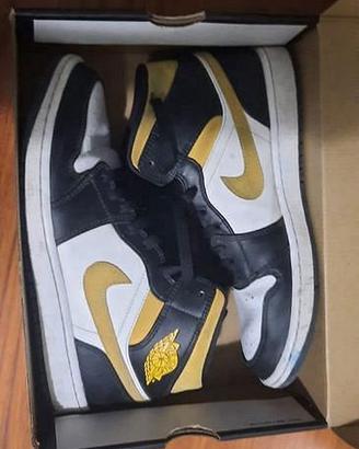 Scarpe Jordan 1mid