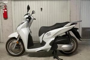 Honda SH300