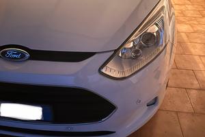 Ford b-max benzina/GPL  allestimento “Titanium”