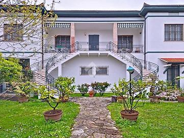 VILLA SINGOLA A VECCHIANO