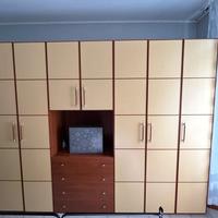 Armadio 7 ante con porta TV e comodini