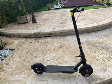 Monopattino Xiaomi Mi Electric Scooter Pro 2