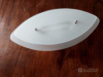 Lampadario con vetri satinati