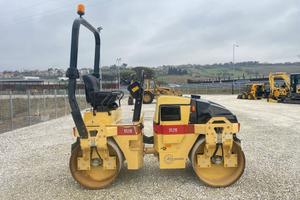 Rullo ferro/ferro DYNAPAC CC 142