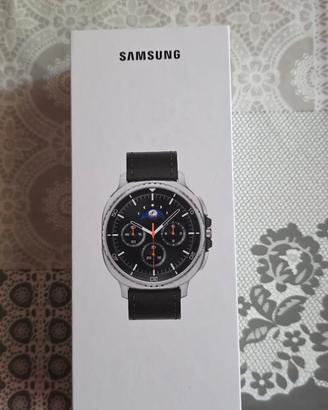 Galaxy whatc classic LTE 4g