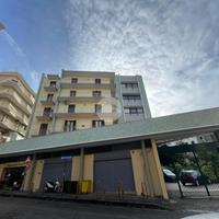 4 LOCALI A TORRE DEL GRECO