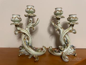 Coppia di candelabri in porcellana Capodimonte