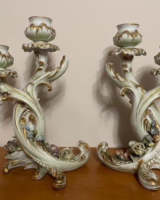 Coppia di candelabri in porcellana Capodimonte