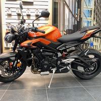Triumph Street Triple 765 r orange