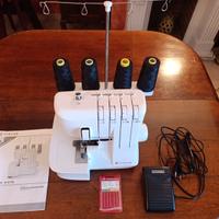 Macchina taglia cuci Singer S14-78