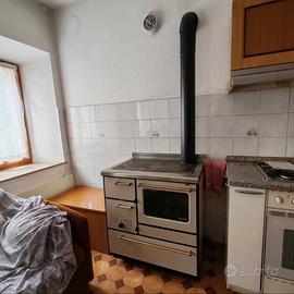 Stufa legna e forno