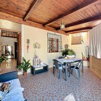 Casa Bifamiliare Indipendente con Giardino