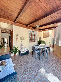 Casa Bifamiliare Indipendente con Giardino