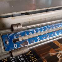 Bilancia di ANTIQUARIATO VINTAGE di ferro