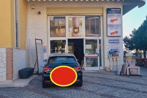 Massafra capannone con atrio