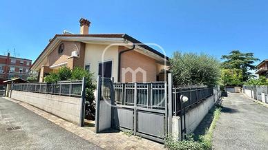 Villetta a schiera di 130 m² con più di 5 locali a