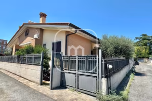 Villetta a schiera di 130 m² con più di 5 locali a
