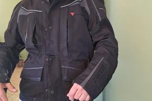 Giubbino  pantalone stivaletto moto