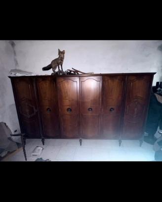 Camera da letto classica in legno massello